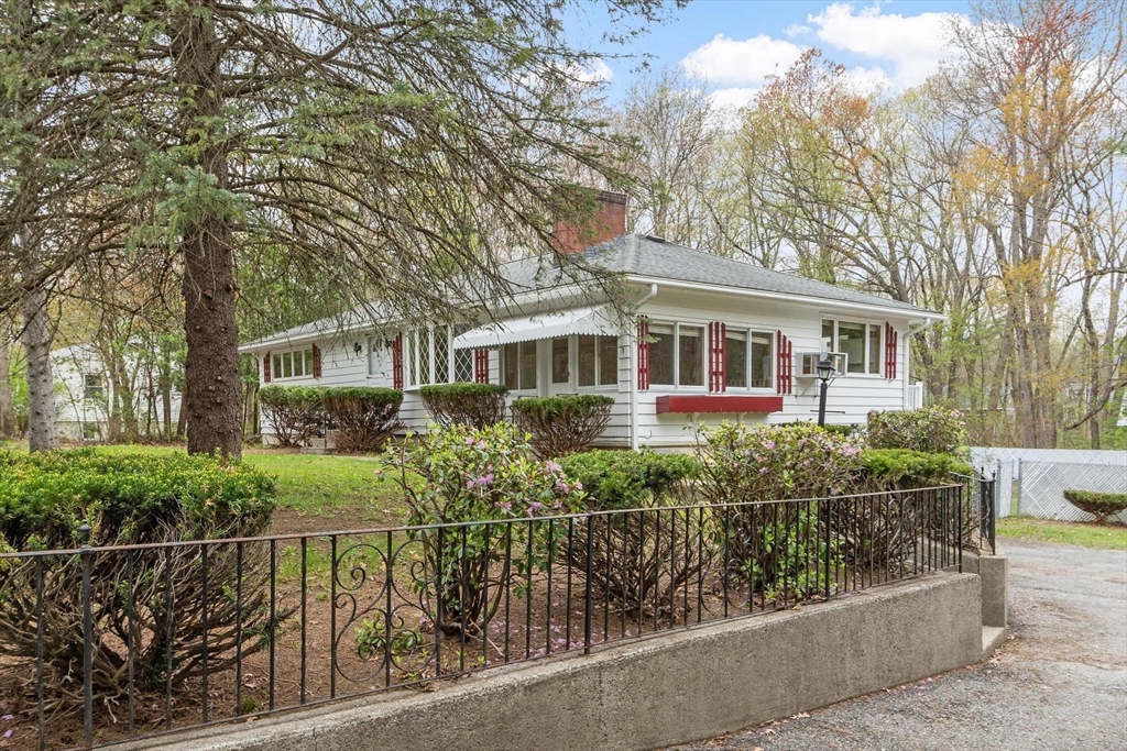 108 Lowell Rd