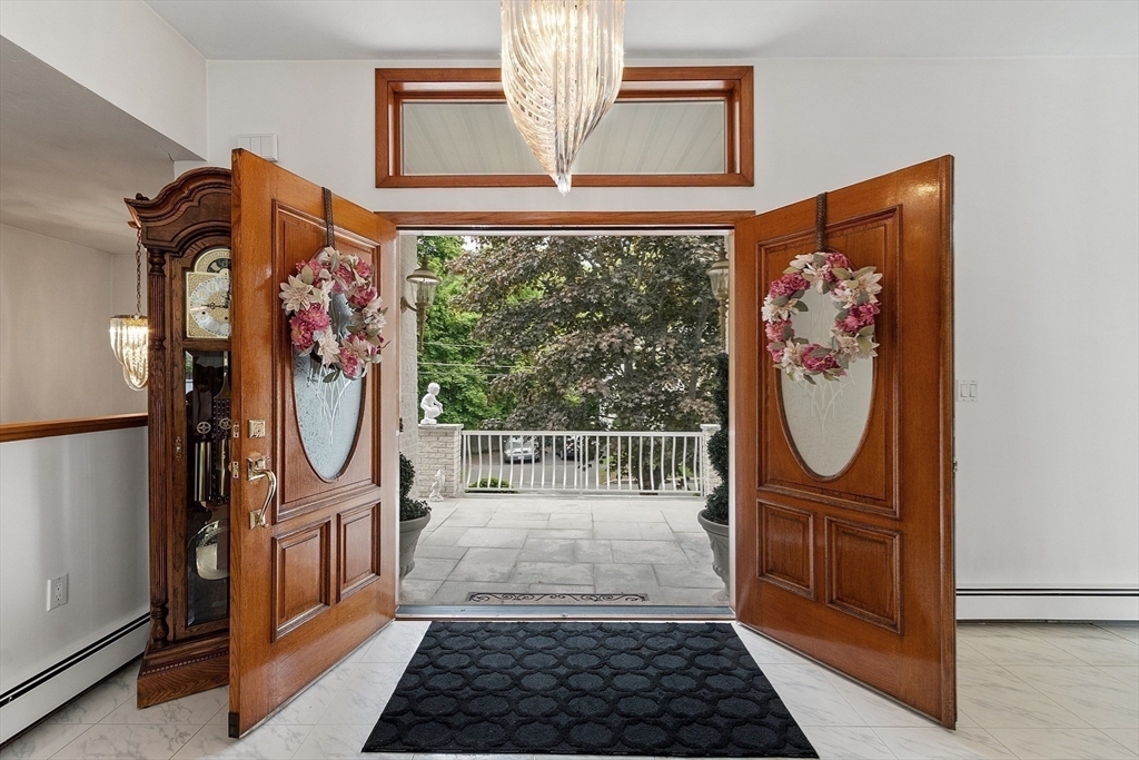 0 E Border Cir