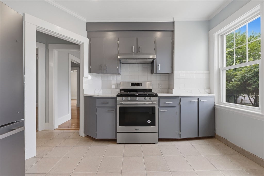 146-148 Waverley Ave