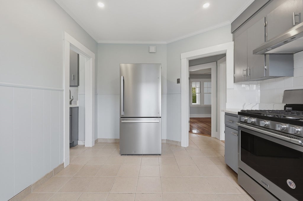 146-148 Waverley Ave