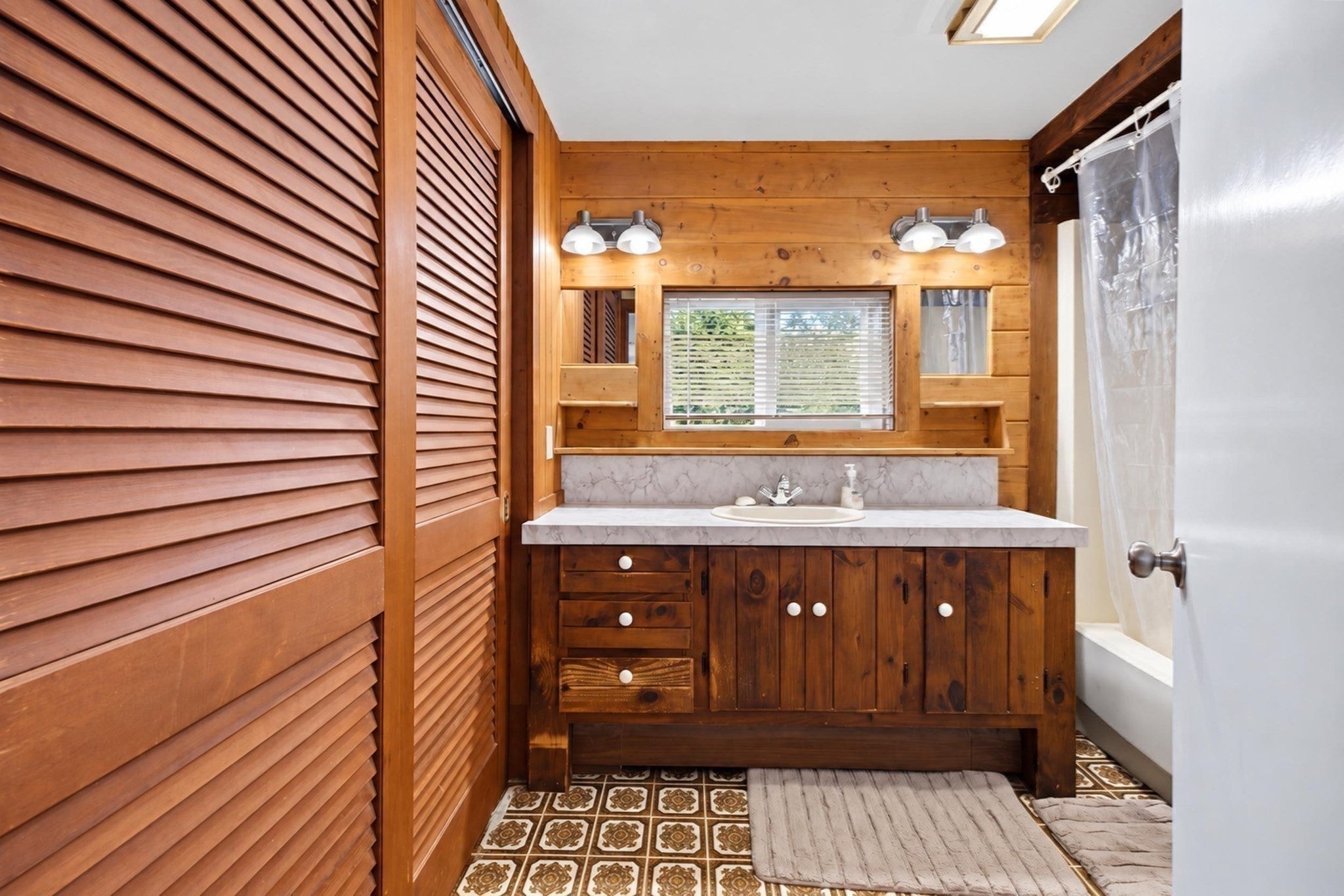 38 Gifford Ave, Dartmouth, MA, 38 Gifford Ave, Dartmouth, MA Photo #9