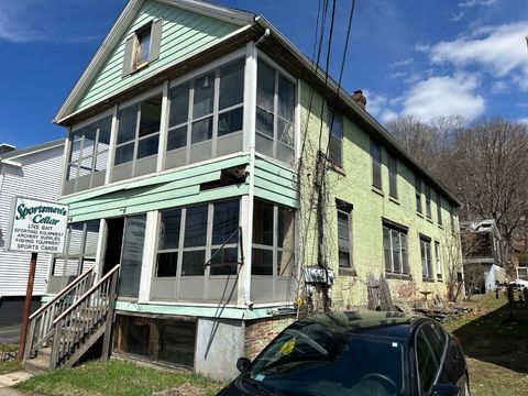 Photo of 552 Main Street, Sturbridge, MA 01518 (MLS # 73500692)