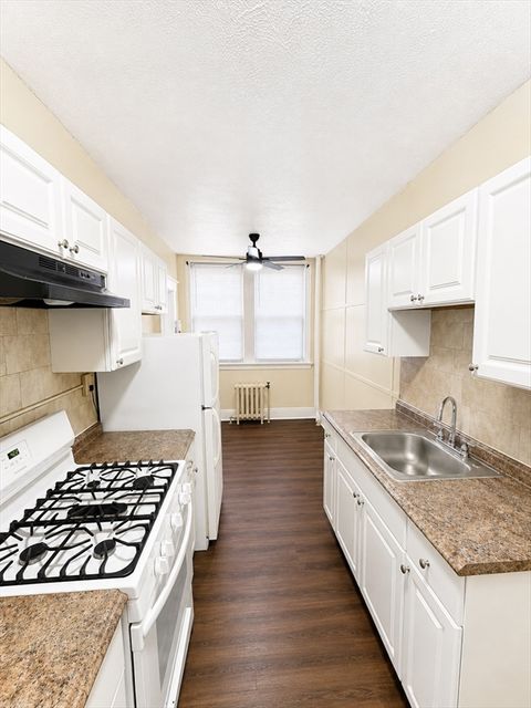 Photo of 415 County Street #306, New Bedford, MA 02740 (MLS # 73527588)