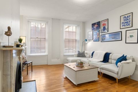 Photo of 62 West Cedar St #1, Boston, MA 02114 (MLS # 73519658)