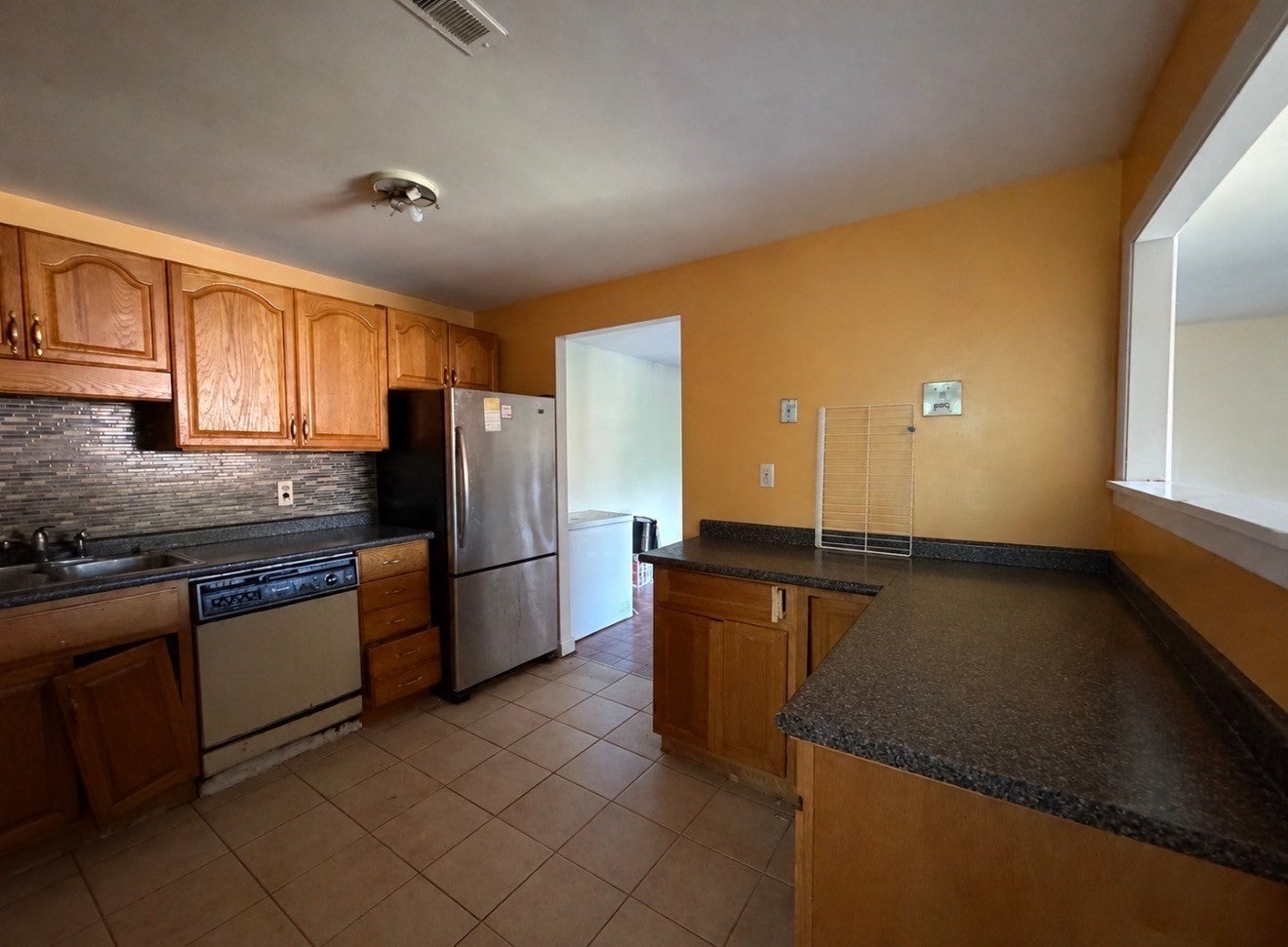 221 Oak Street #5-21, Brockton, MA Photo #6