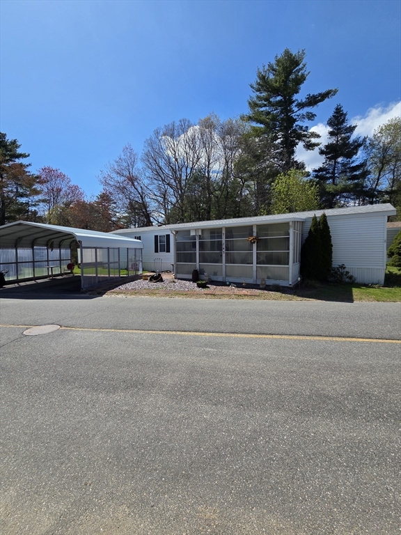 143 Pine Ave