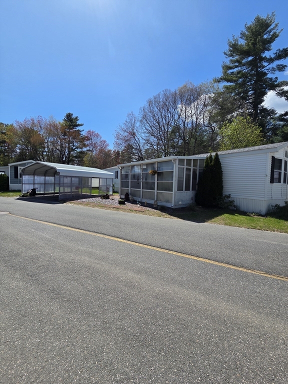 143 Pine Ave