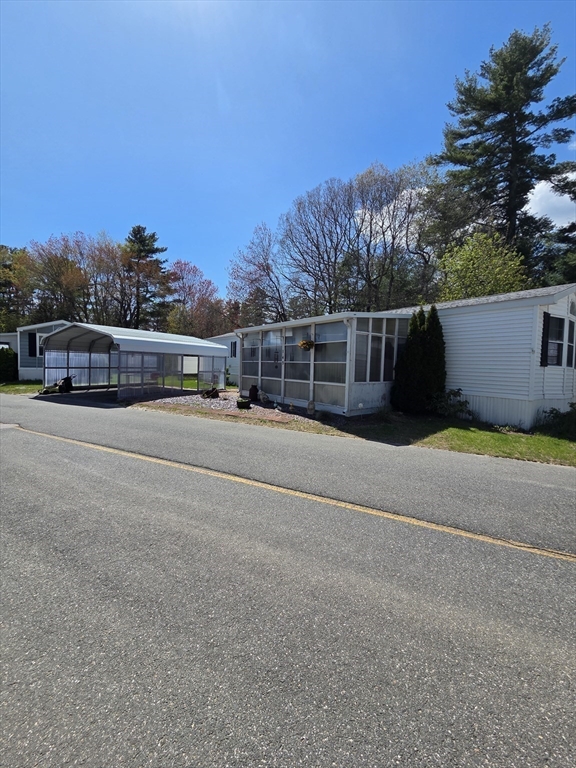 143 Pine Ave