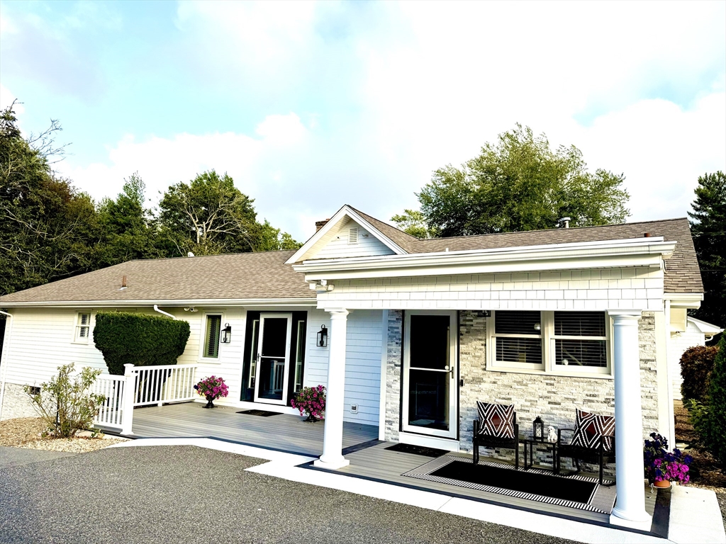 6 Strathmore Rd