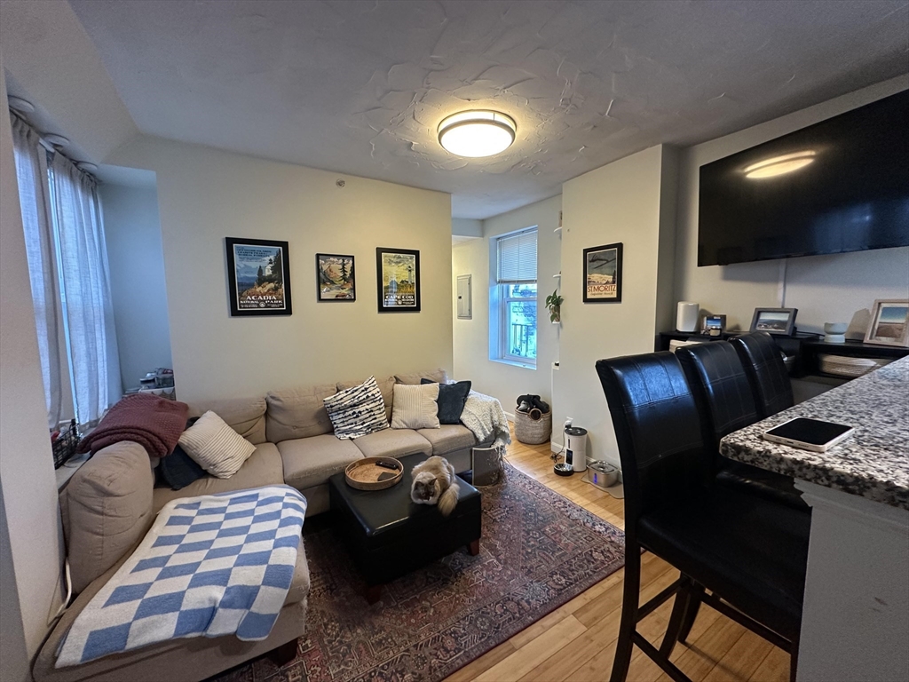 35 North Margin St. 8