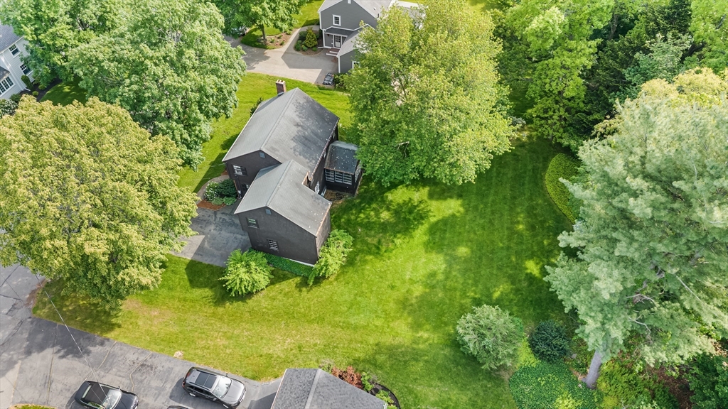 24 Meadow Brook Ln
