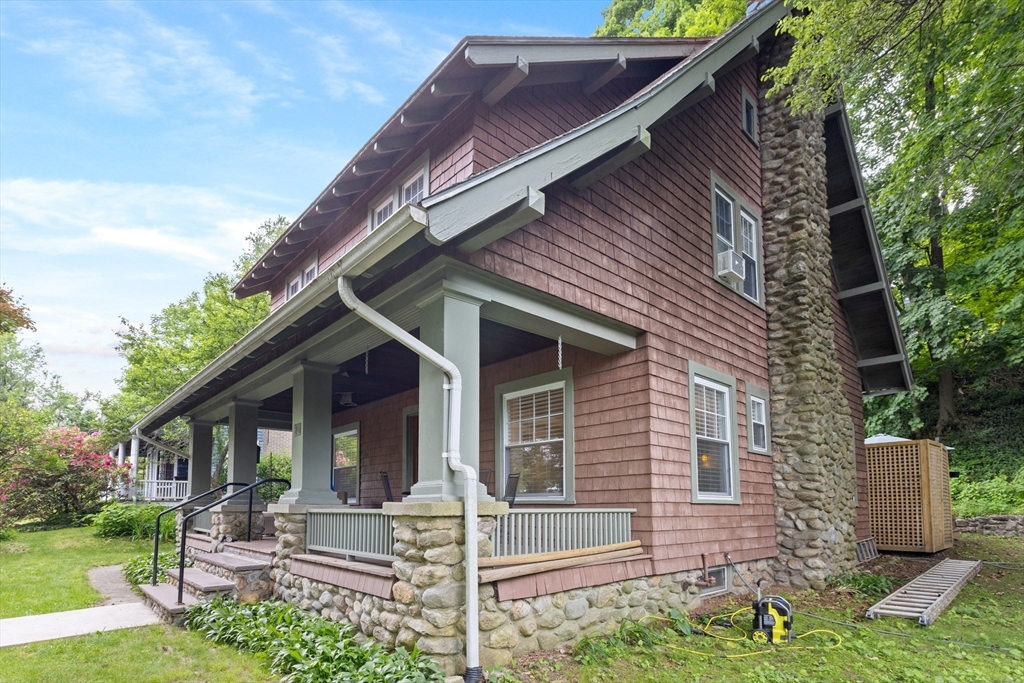 20 Saint Elmo Rd