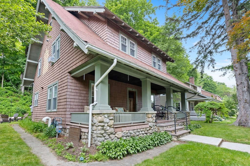 20 Saint Elmo Rd