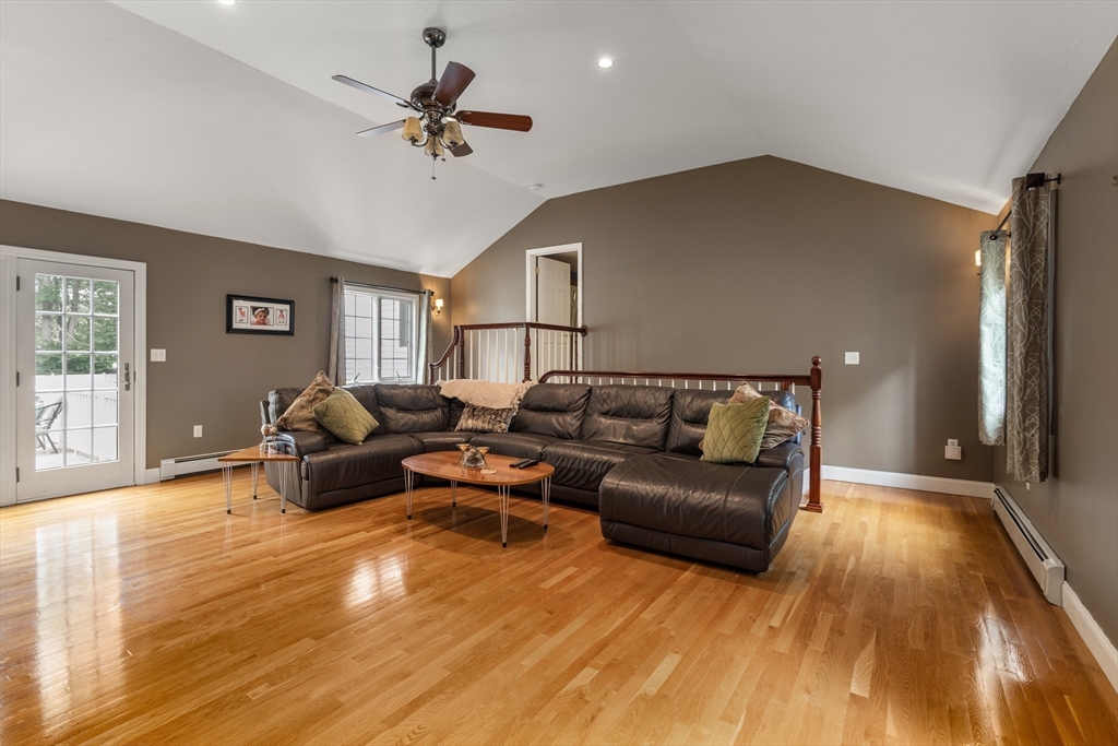 33 Russell Rd