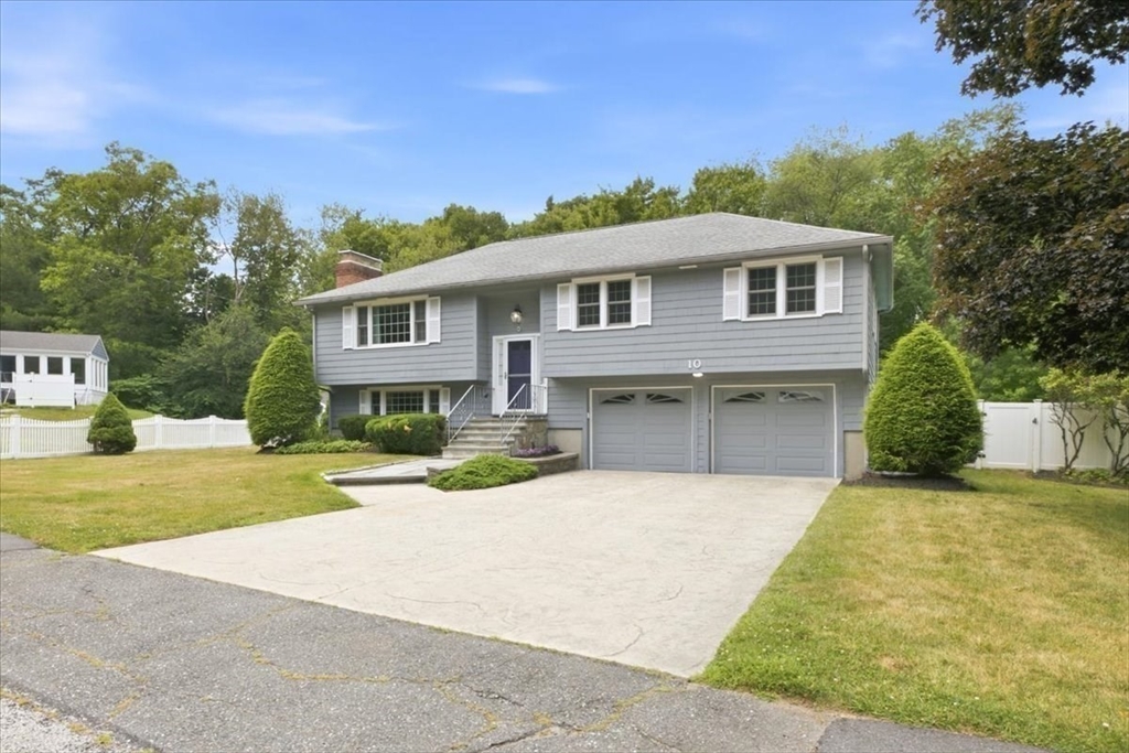 10 Wildwood Dr
