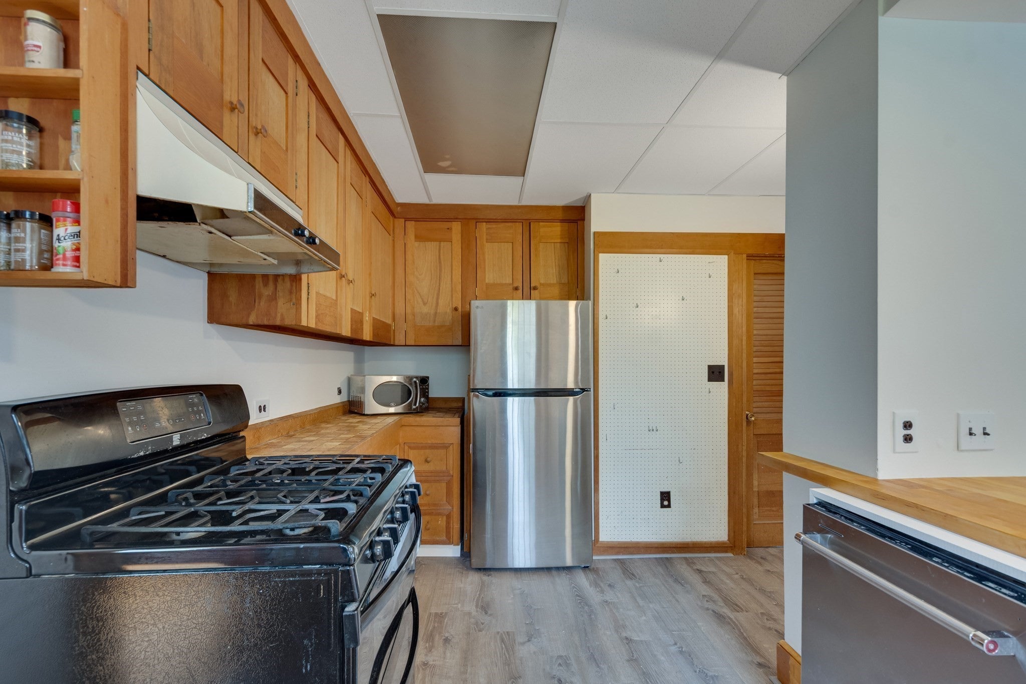 217 Lawrence St, Haverhill, MA, 217 Lawrence St, Haverhill, MA Photo #13