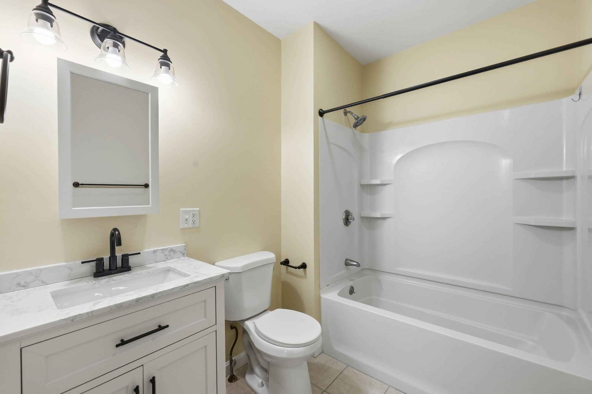 941 Lakeview Ave, Lowell, MA, 941 Lakeview Ave, Lowell, MA Photo #14