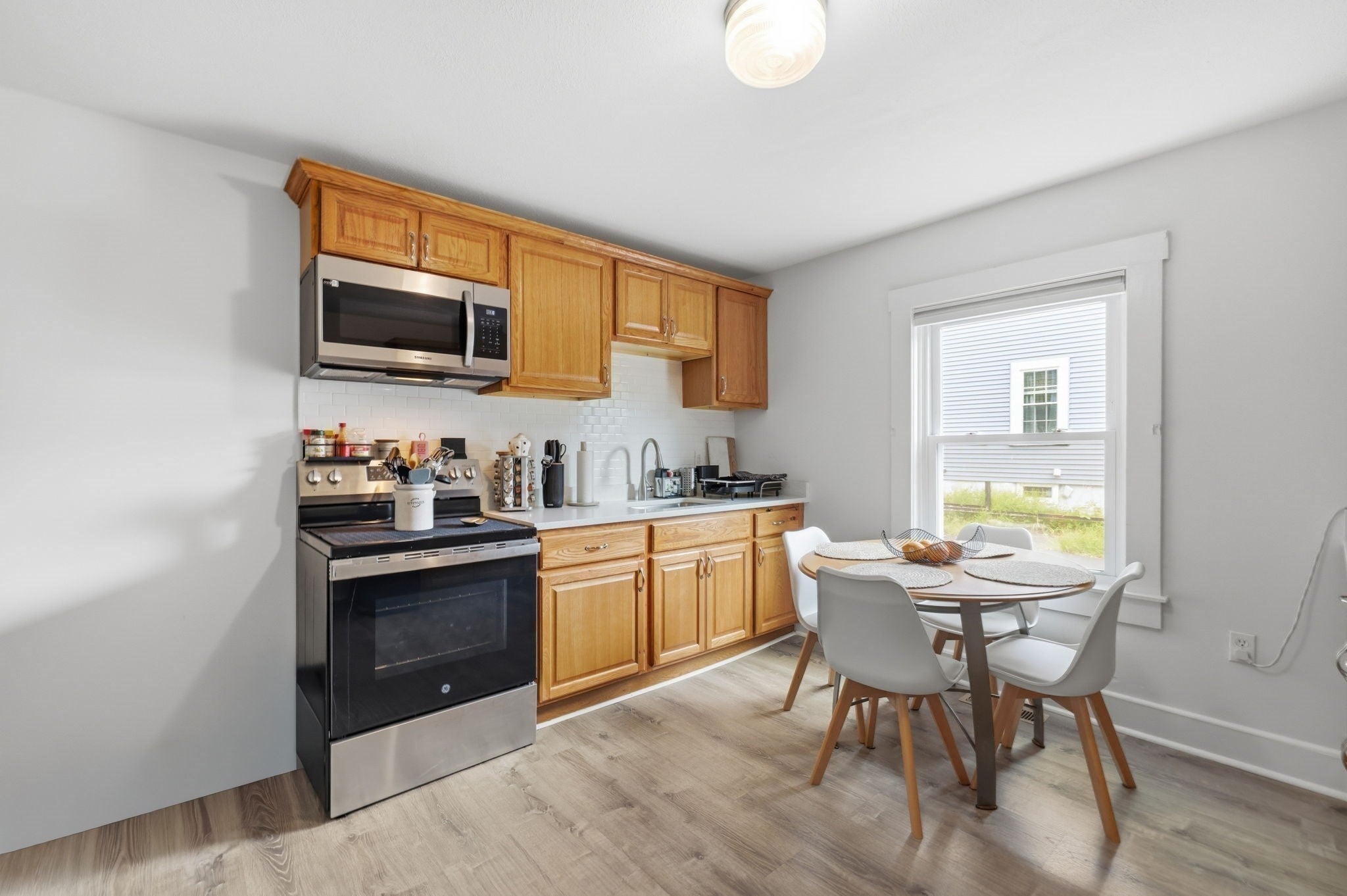 941 Lakeview Ave, Lowell, MA, 941 Lakeview Ave, Lowell, MA Photo #4