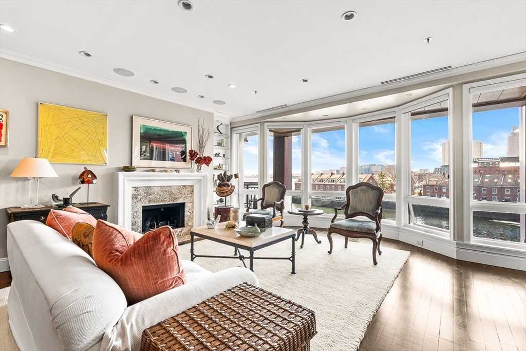 40 Battery St 306