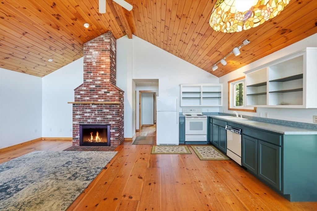 43 Salminen Drive, Leicester, MA, 43 Salminen Drive, Leicester, MA Photo #9