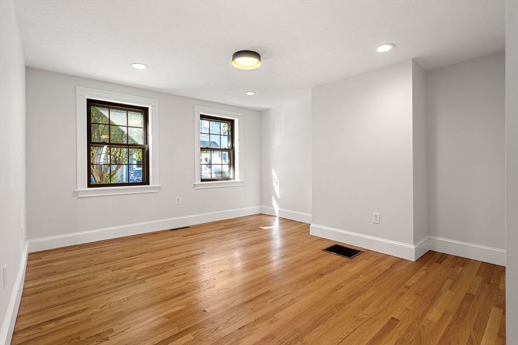 250 W Fifth St 1