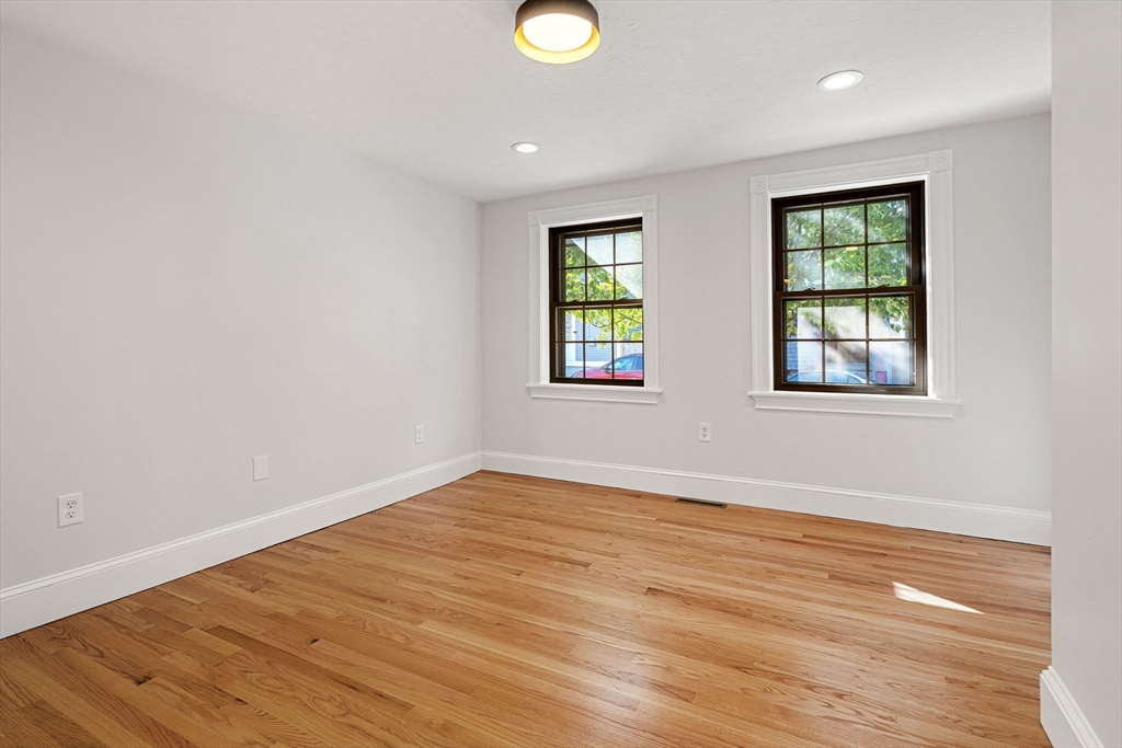 250 W Fifth St 1