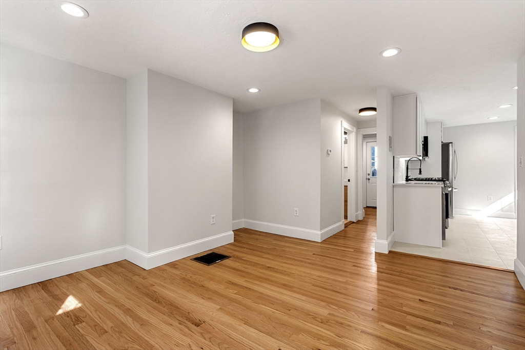 250 W Fifth St 1