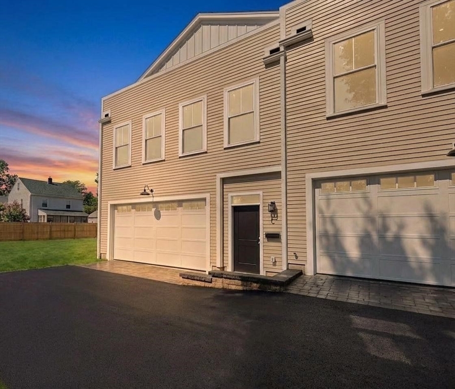 257R Market Street C