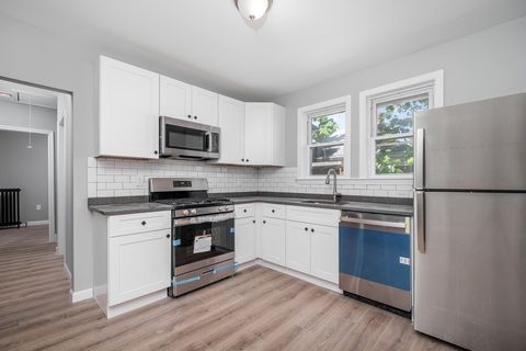 Photo of 17-19 Alcott Park #2, Malden, MA 02148 (MLS # 73512253)
