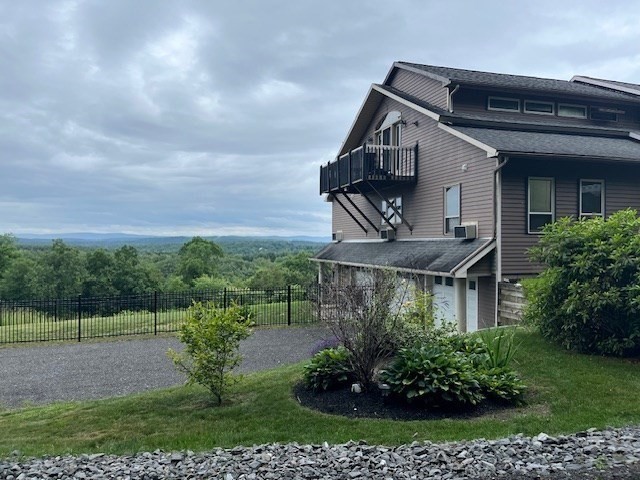 151 Smead Hill Rd