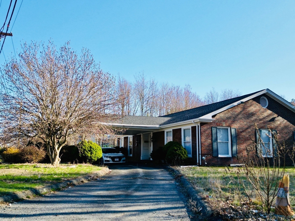 55 Lafayette Rd