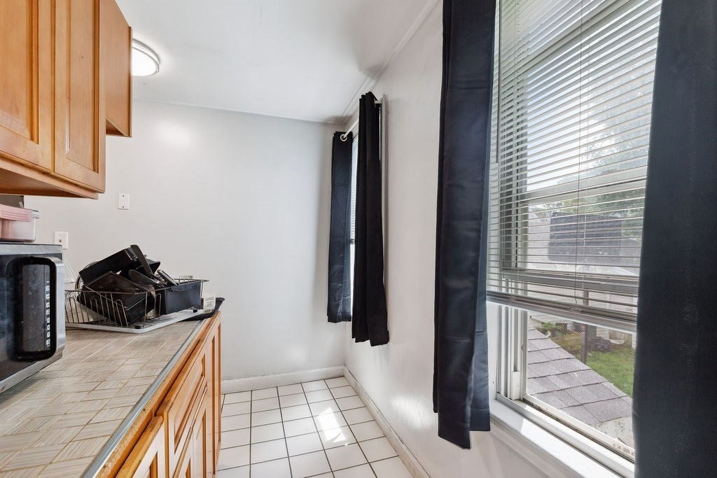 32 Park Rd #1, Brockton, MA, 32 Park Rd #1, Brockton, MA Photo #3