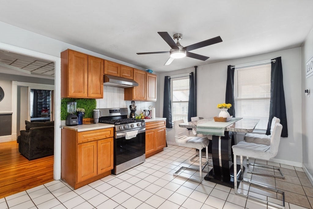 32 Park Rd #1, Brockton, MA, 32 Park Rd #1, Brockton, MA Photo #2
