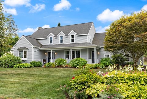 323 Robert Rd Marlborough MA 01752