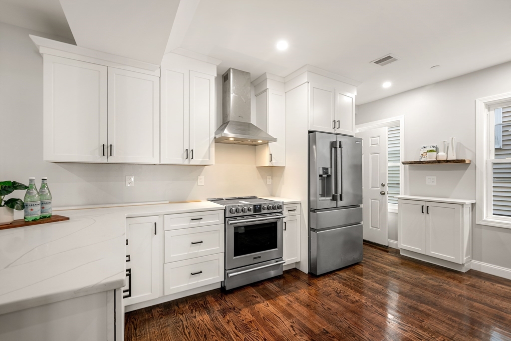 112 Sawyer Ave 1