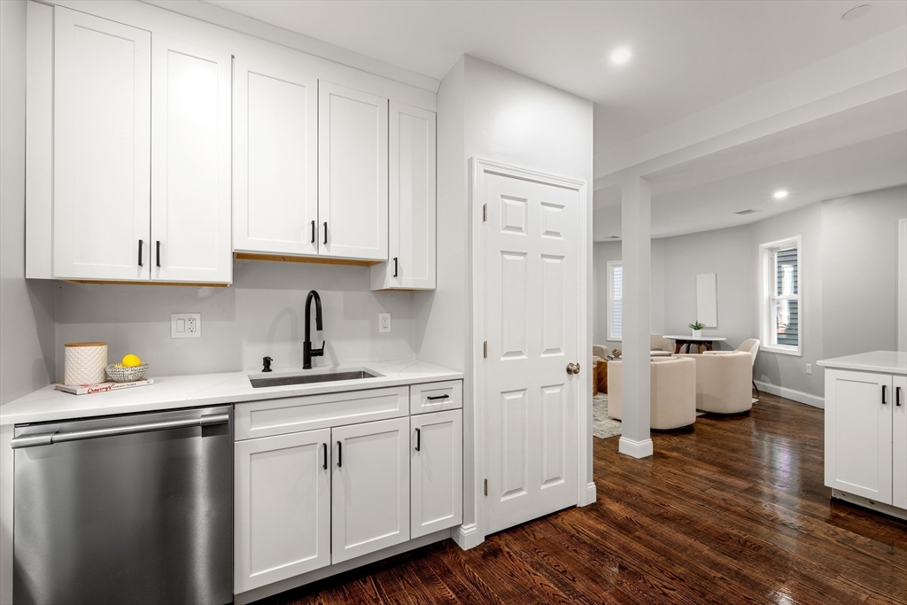 112 Sawyer Ave 1
