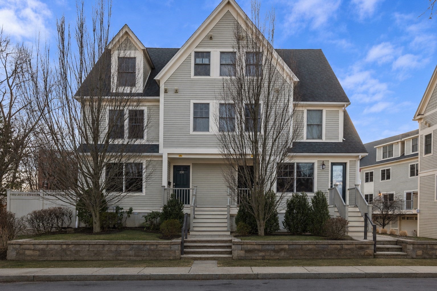 200 Fayette St