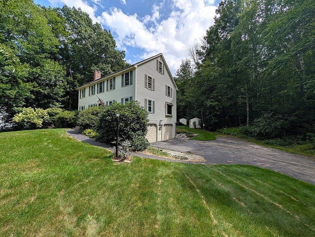2 Nutfield Dr, Londonderry, NH Photo #1