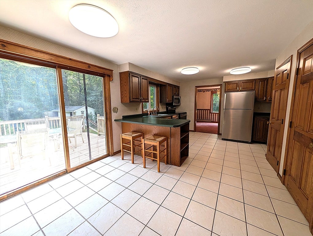 2 Nutfield Dr, Londonderry, NH Photo #17