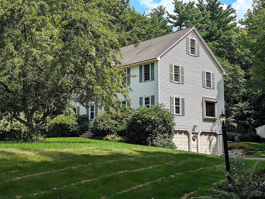 2 Nutfield Dr, Londonderry, NH Photo #5