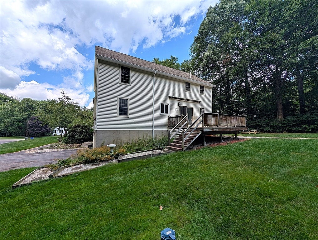 2 Nutfield Dr, Londonderry, NH Photo #10