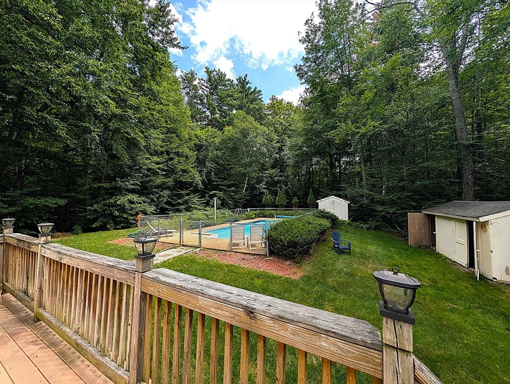 2 Nutfield Dr, Londonderry, NH Photo #11