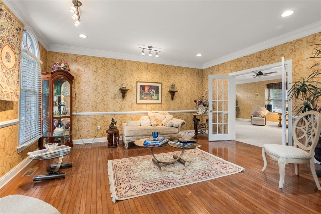 24 Greenwood Rd
