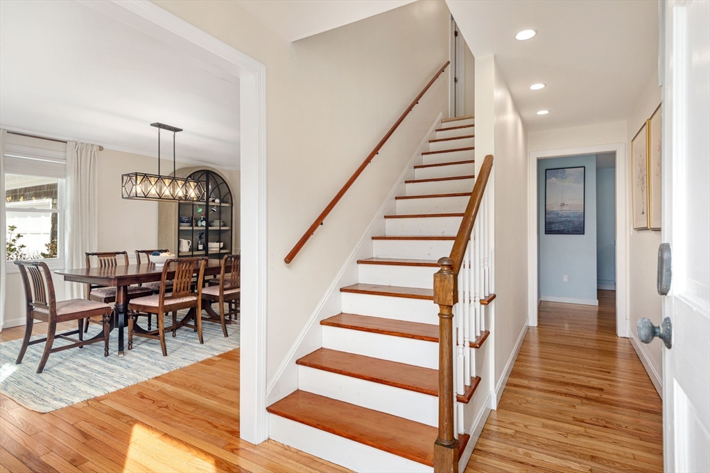 64 Old Harbor Rd