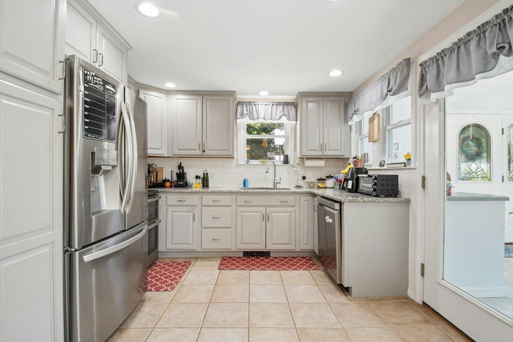 19 Lake Ave, Spencer, MA, 19 Lake Ave, Spencer, MA Photo #6