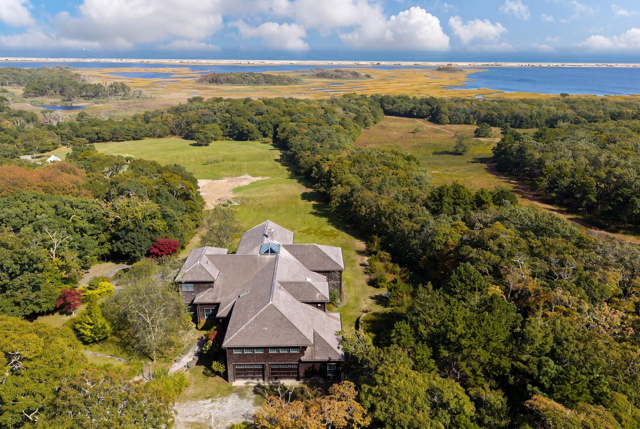 4 Garrett Way, Edgartown, MA Photo #1