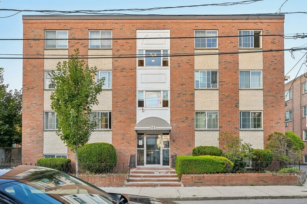Photo of 21 Staples Ave, Everett, MA