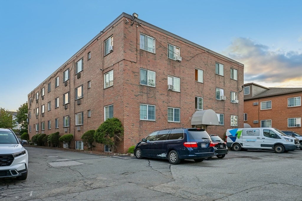 21 Staples Ave #23, Everett, MA Photo #18