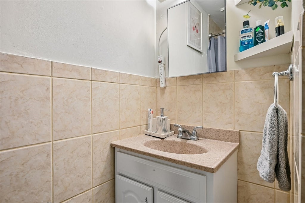 21 Staples Ave #23, Everett, MA Photo #16