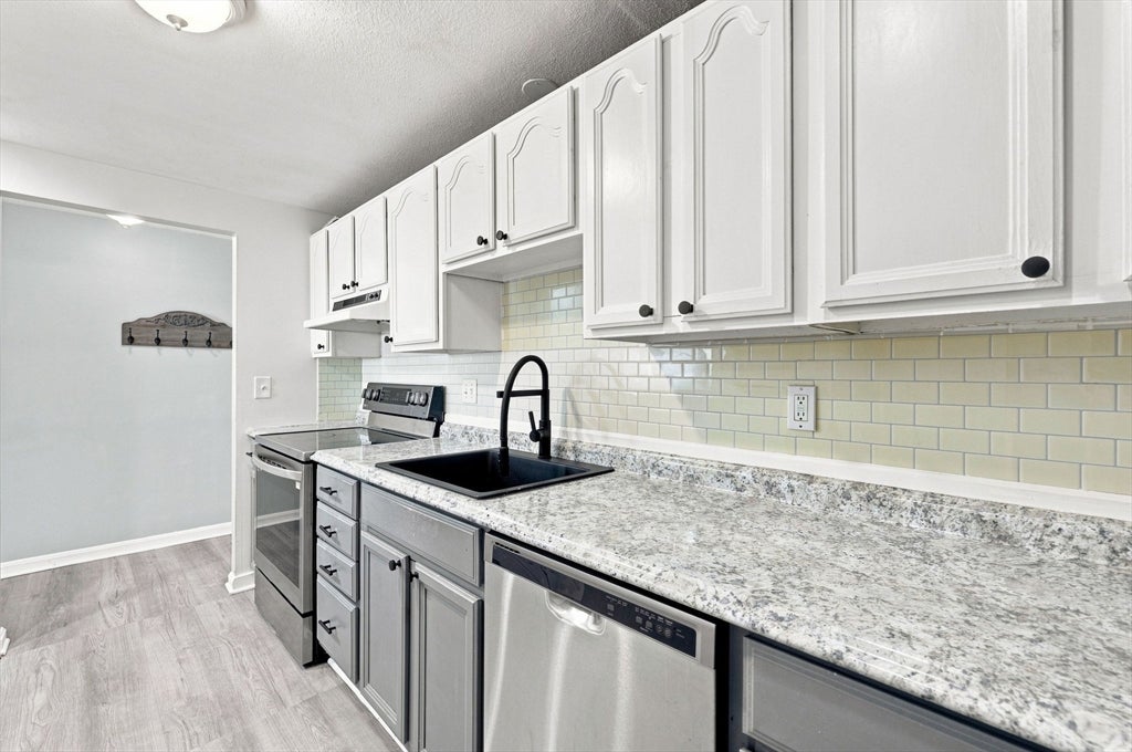 74 Springvale Ave 1